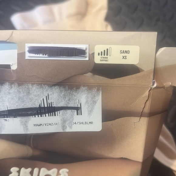 SKIMS • NWT Seamless Sculpt High Waisted Leggings RW1 - Picture 5 of 6